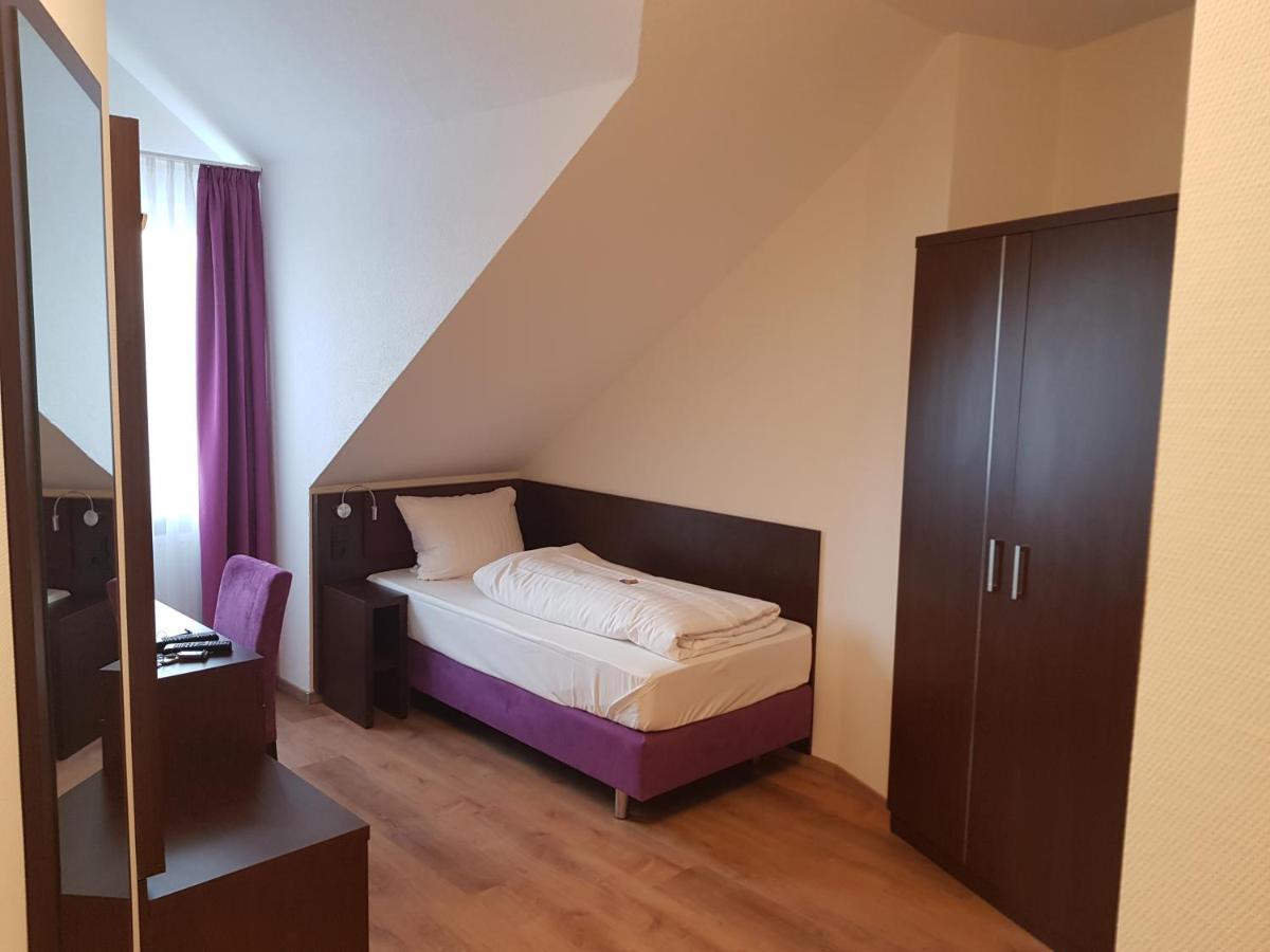 Ates Hotel Lampertheim Exterior photo